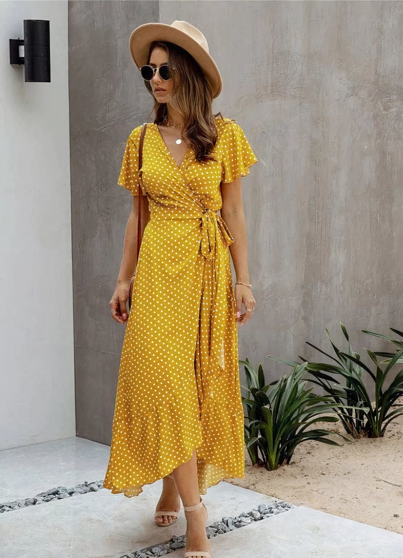 Gele midi-jurk met stippen - Astria