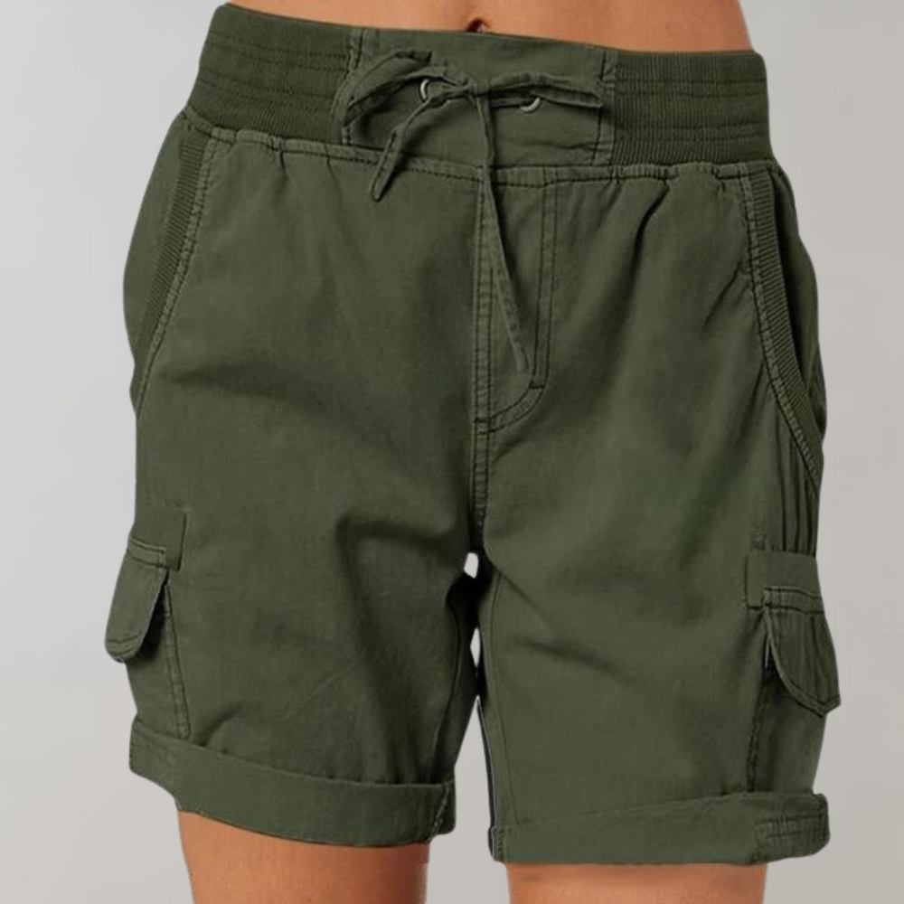 Klassieke zomer cargoshorts voor dames met praktische zakken en ademend materiaal.