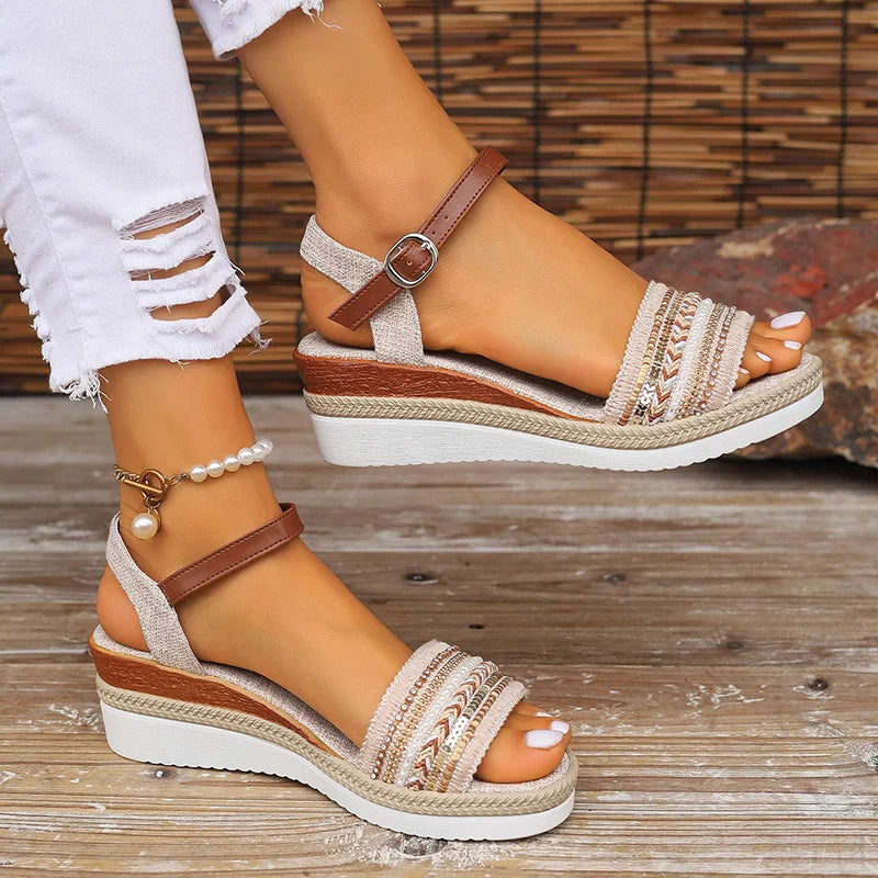 Stijlvolle boho sandalen voor dames - lichtgewicht, comfortabel en perfect voor de zomer.