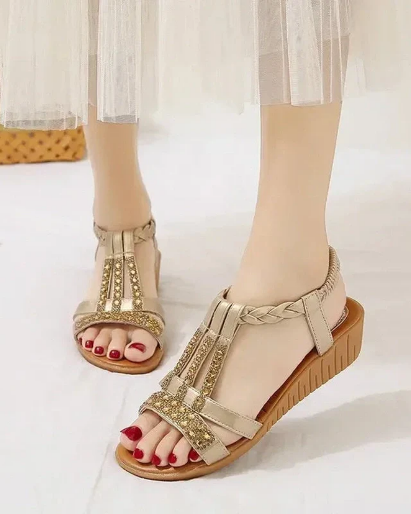 Stijlvolle en modieuze zomersandalen voor dames - perfect voor warme dagen