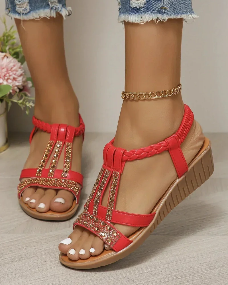 Stijlvolle en modieuze zomersandalen voor dames - perfect voor warme dagen