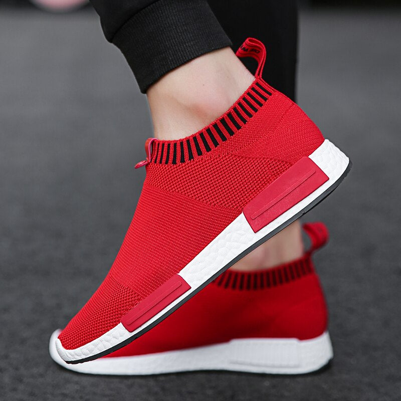 Comfortabele lichtgewicht herensneakers, ideaal voor herfst- en winterdagen, met een ademend bovenwerk en flexibele buitenzool voor comfort en grip.