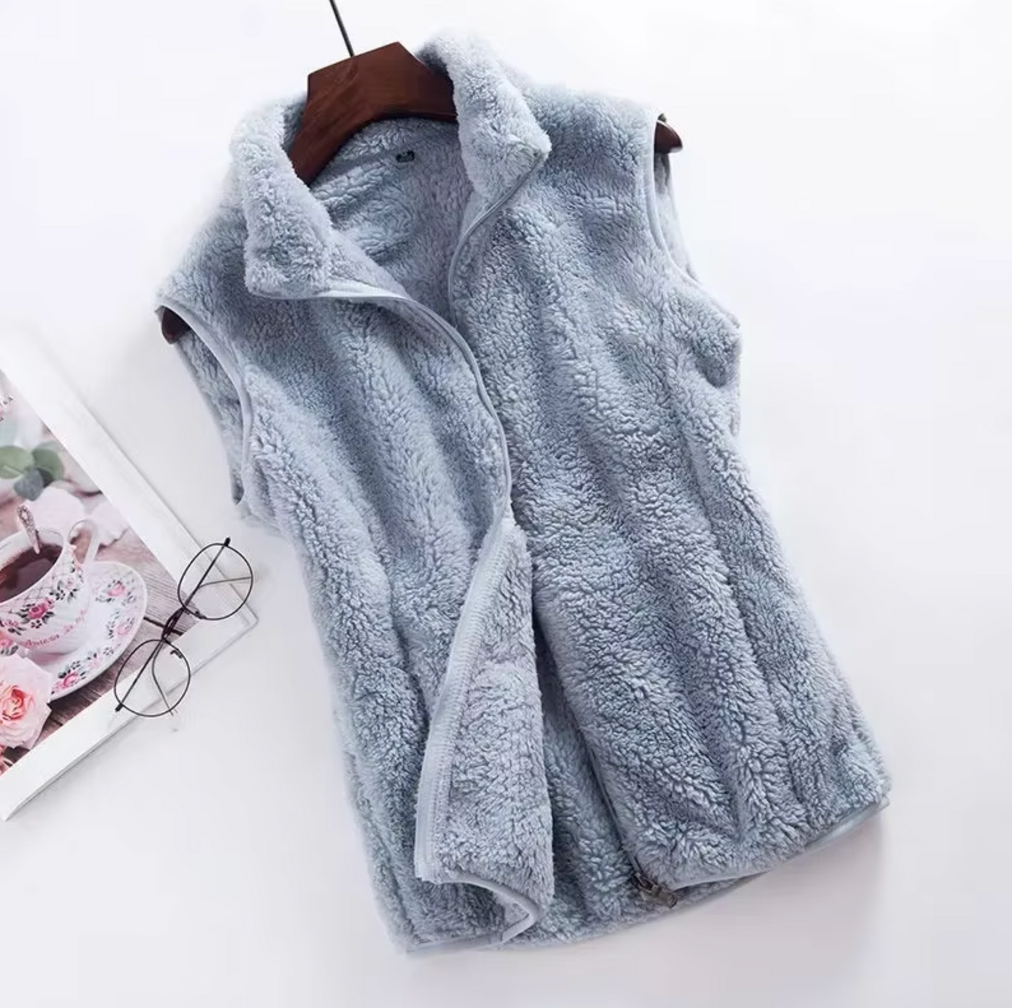 Elegant fluwelen damesvest van fleece, luxueus en perfect voor koele herfst- en winterdagen