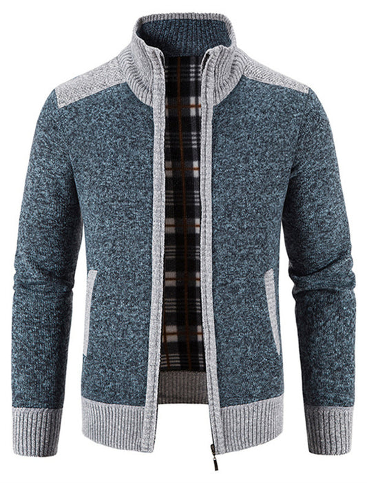 Elegant en warm gebreid fleecejack voor heren, ideaal voor koele herfst- en winterdagen.