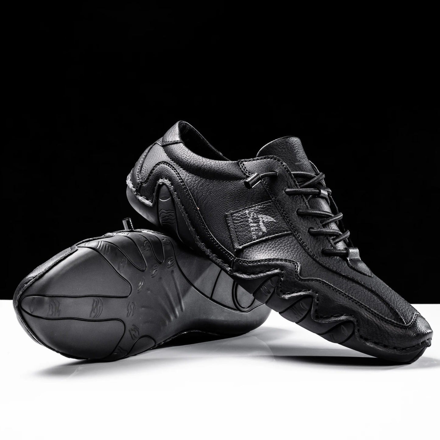 Elegante herenschoenen met ergonomisch ontwerp en antislipzool, ideaal voor herfst- en winterdagen.