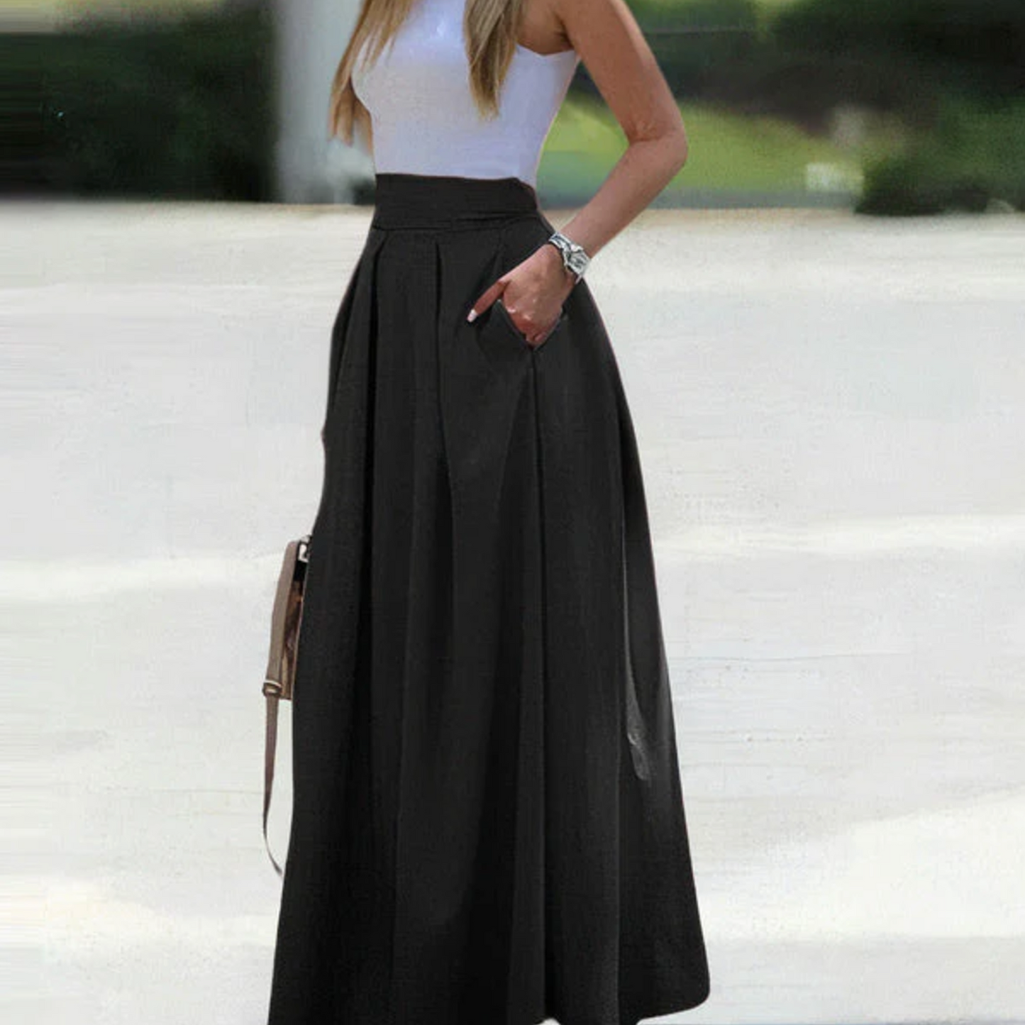 Elegante lange zomerrok voor dames, luchtig en stijlvol voor warme dagen.
