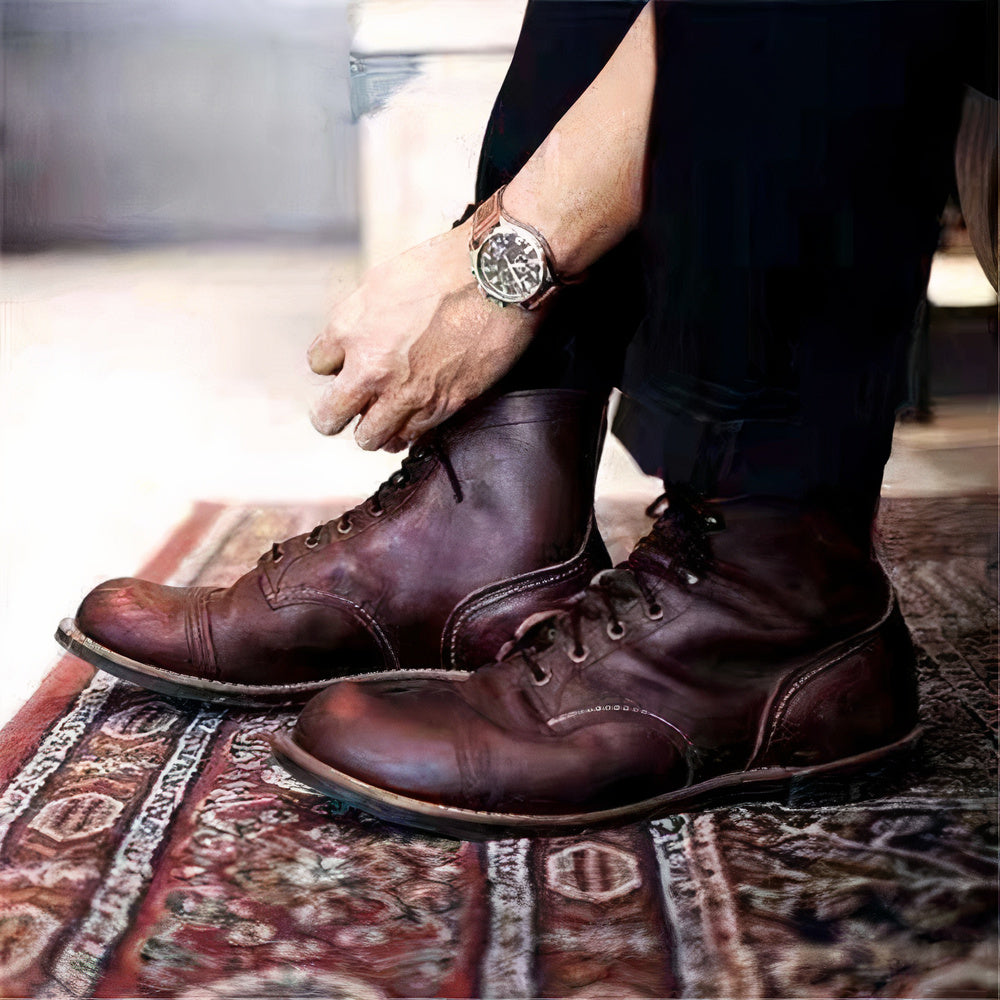Klassieke veterboots voor heren voor de herfst en winter met een robuuste buitenzool en leer van hoge kwaliteit.