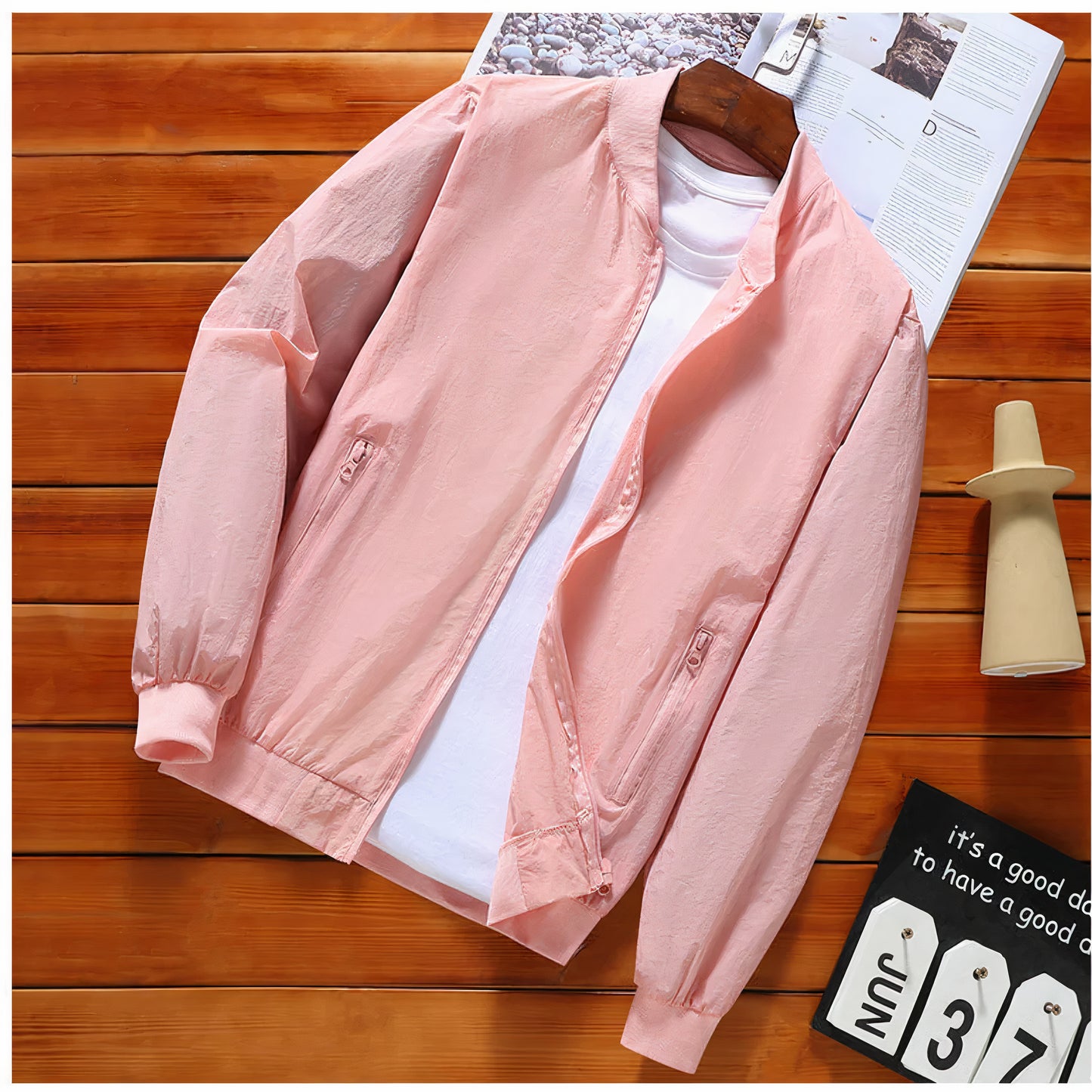 Lichtgewicht jas voor heren met een ademend ontwerp en praktische zakken, ideaal voor herfst- en winterdagen.