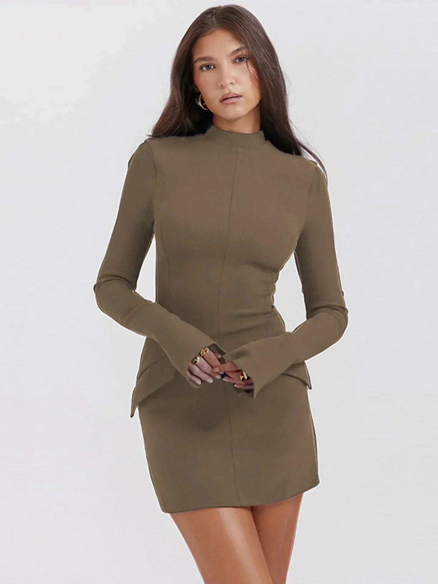 Elegantes, lässiges Pulloverkleid für Damen, ideal für kühle Herbst- und Wintertage.