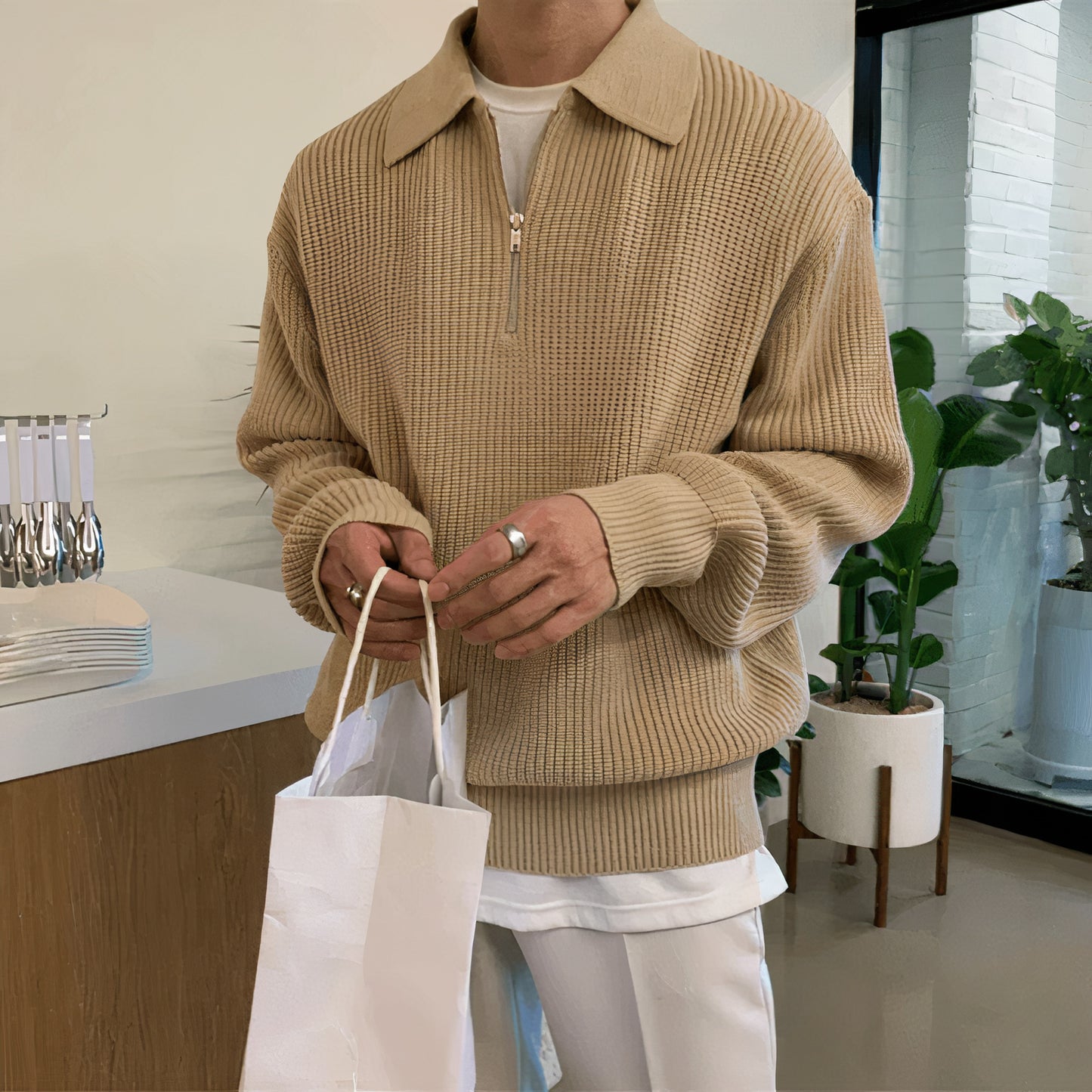Casual, warme trui voor mannen met zacht materiaal en een moderne pasvorm voor koele herfst- en winterdagen.