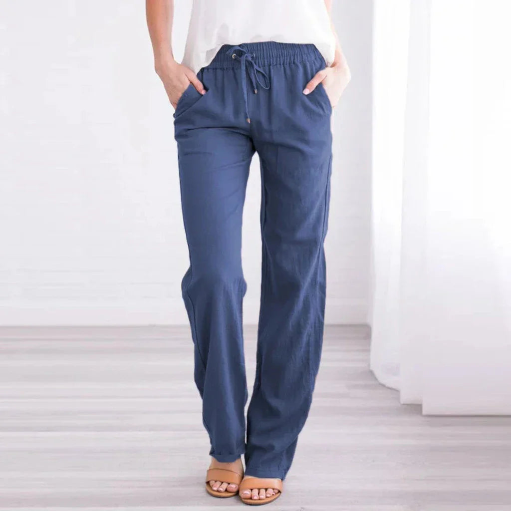 Luchtige katoen-linnen broek voor dames met lichte, ademende stof en een comfortabele pasvorm.