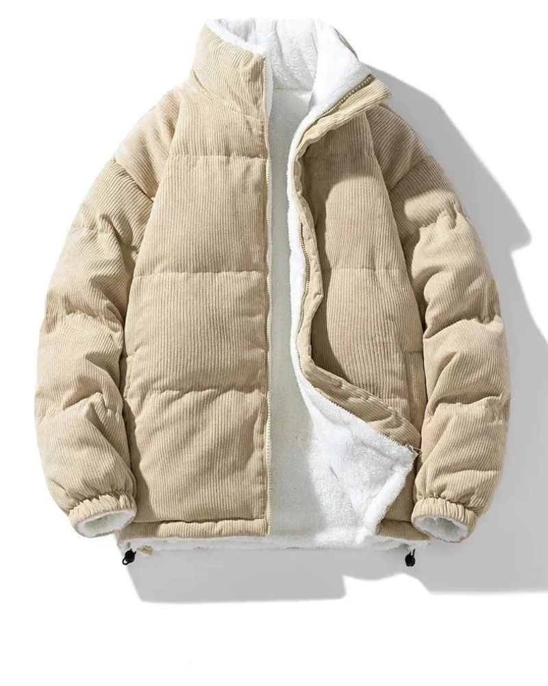 Modieus omkeerbaar winterjack voor heren met een warme voering en waterafstotende buitenlaag, perfect voor herfst- en winterdagen.
