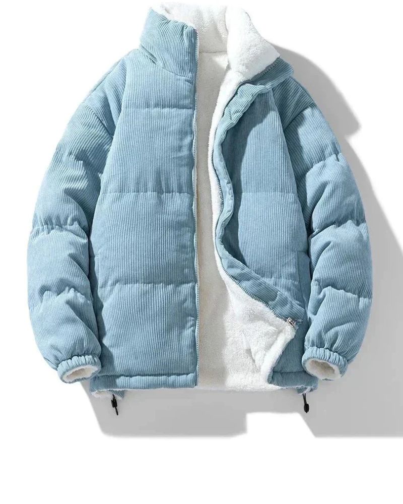 Modieus omkeerbaar winterjack voor heren met een warme voering en waterafstotende buitenlaag, perfect voor herfst- en winterdagen.