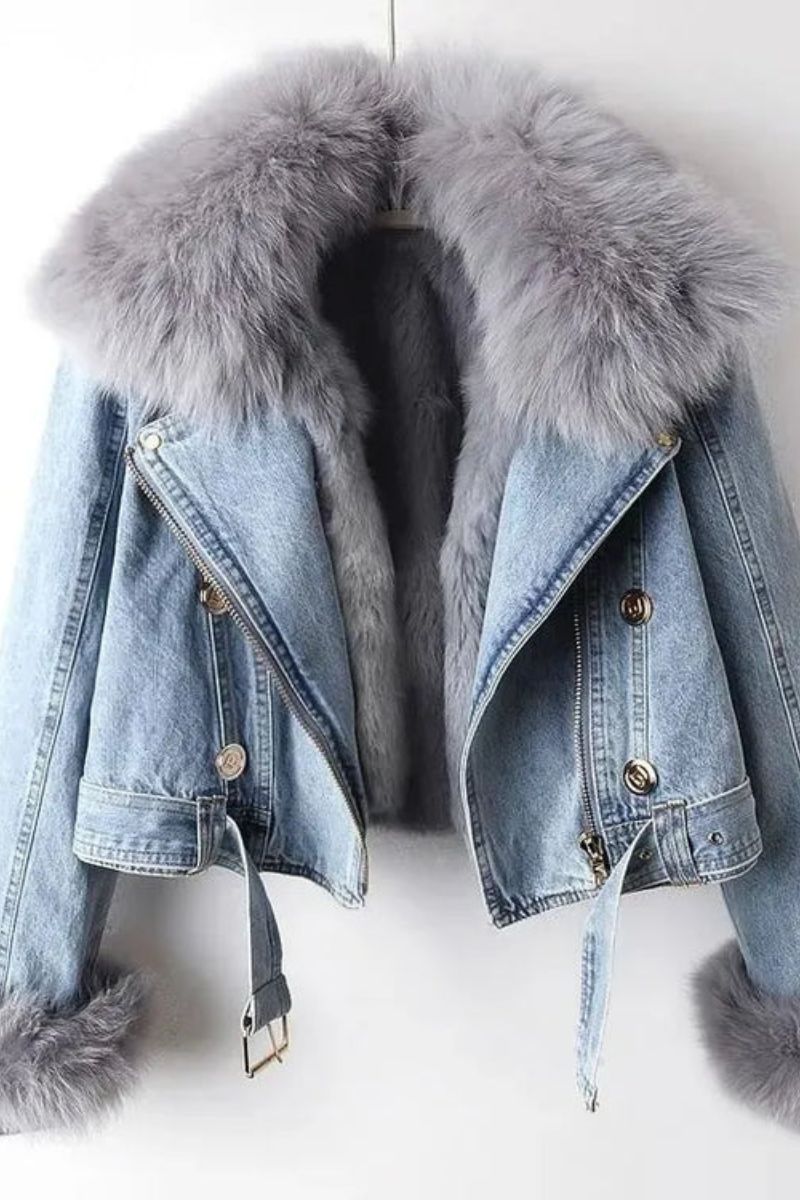 Stijlvolle denim winterjas met bont voor heren, warm en modern, ideaal voor winterse dagen.