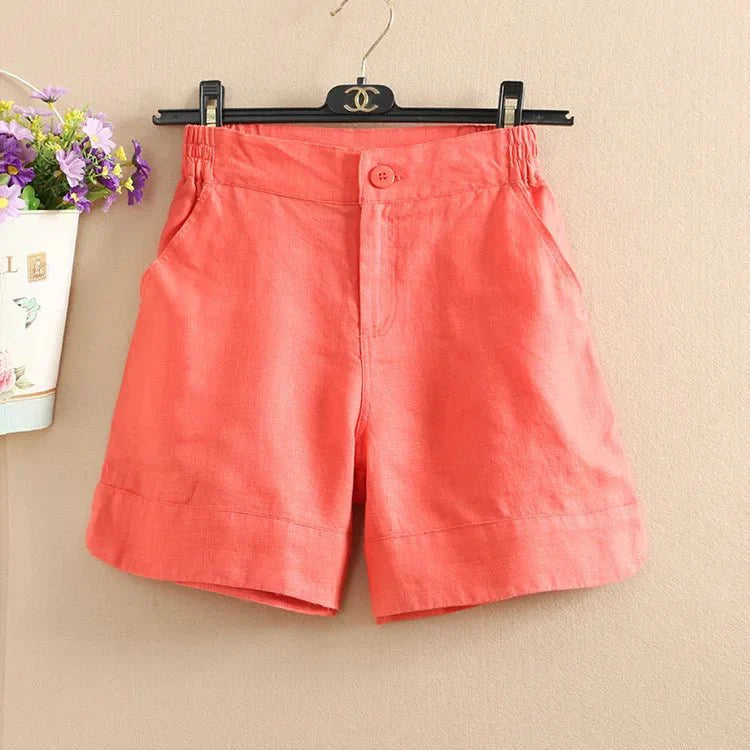 Tijdloze shorts voor dames, ideaal voor de zomer, gemaakt van licht, ademend materiaal.
