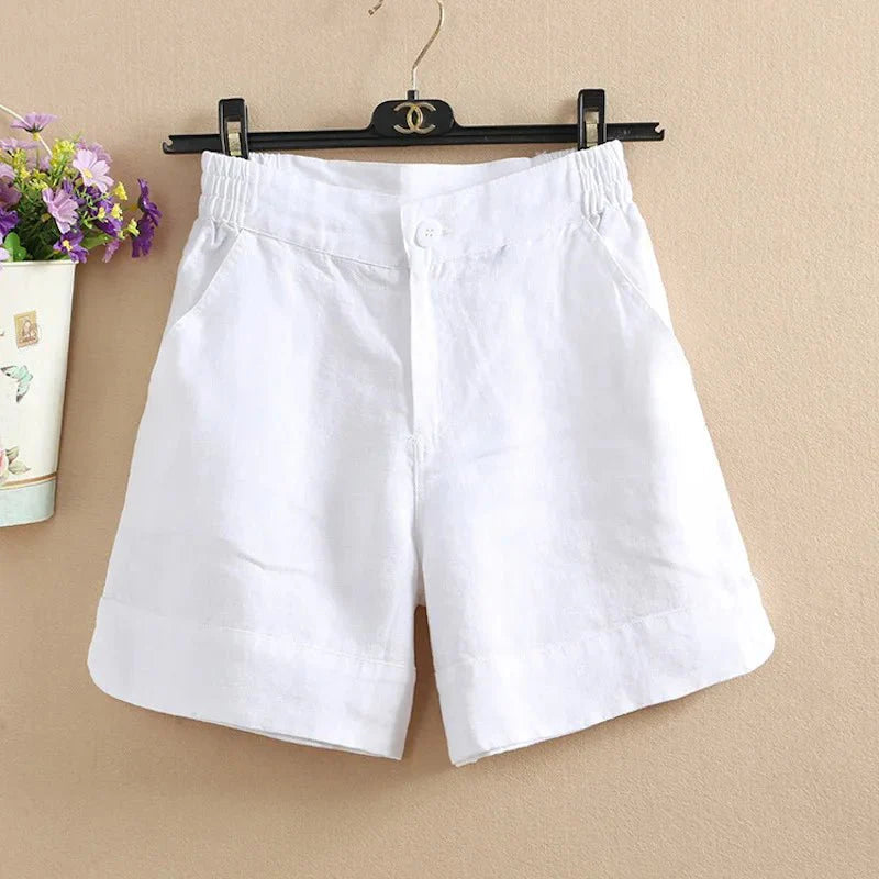 Tijdloze shorts voor dames, ideaal voor de zomer, gemaakt van licht, ademend materiaal.