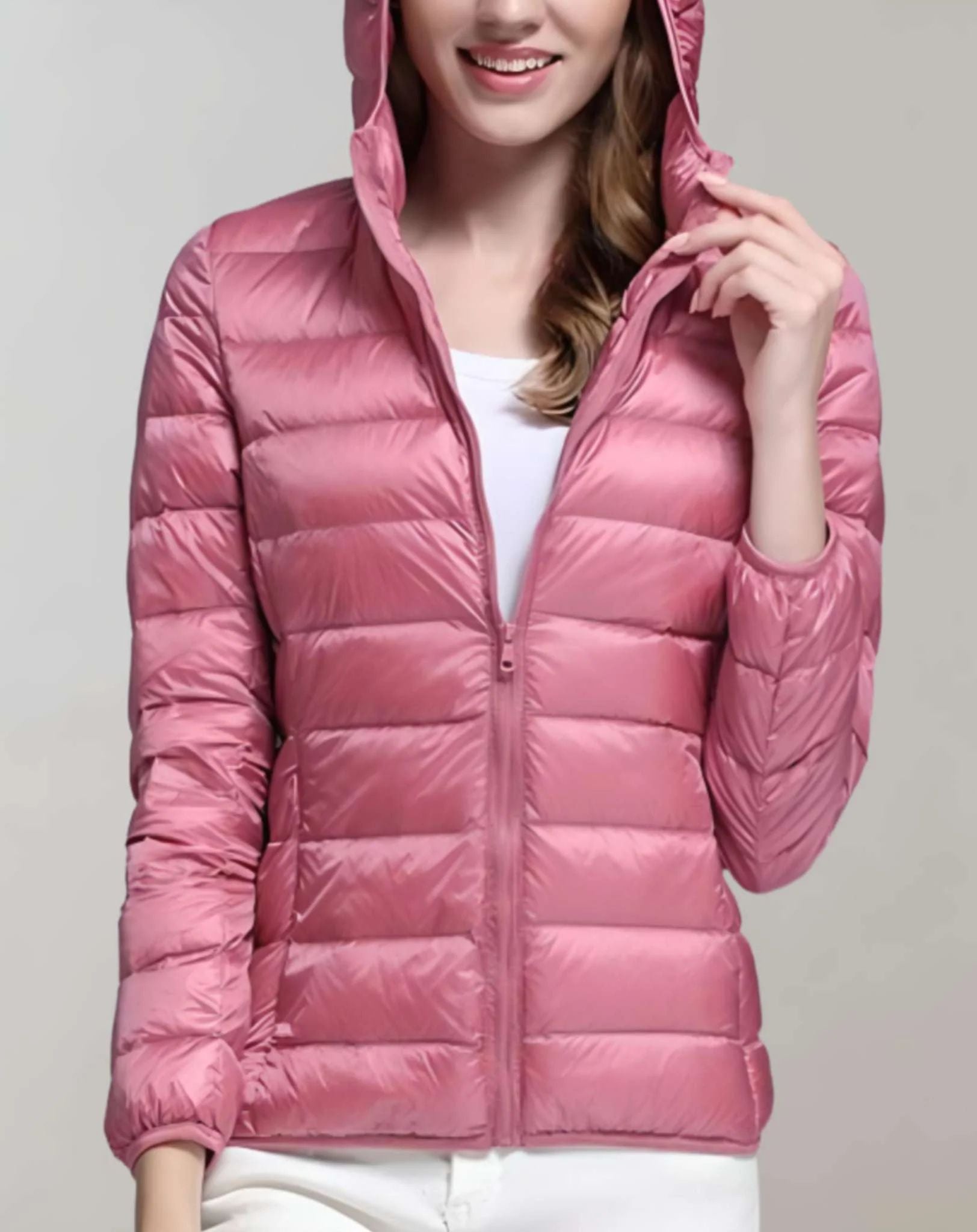 Ultralicht gewatteerd donsjack voor dames, ideaal voor herfst- of winterdagen, lichtgewicht en waterafstotend