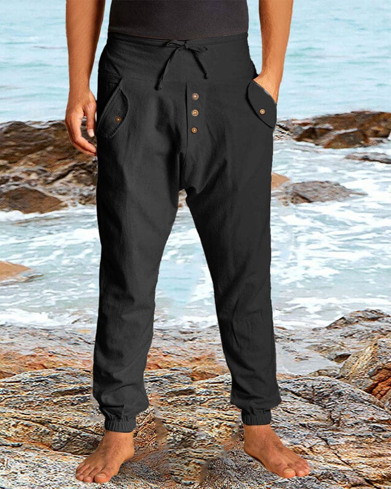 Veelzijdige zomerbroek voor heren, gemaakt van ademend materiaal en met een comfortabele snit.