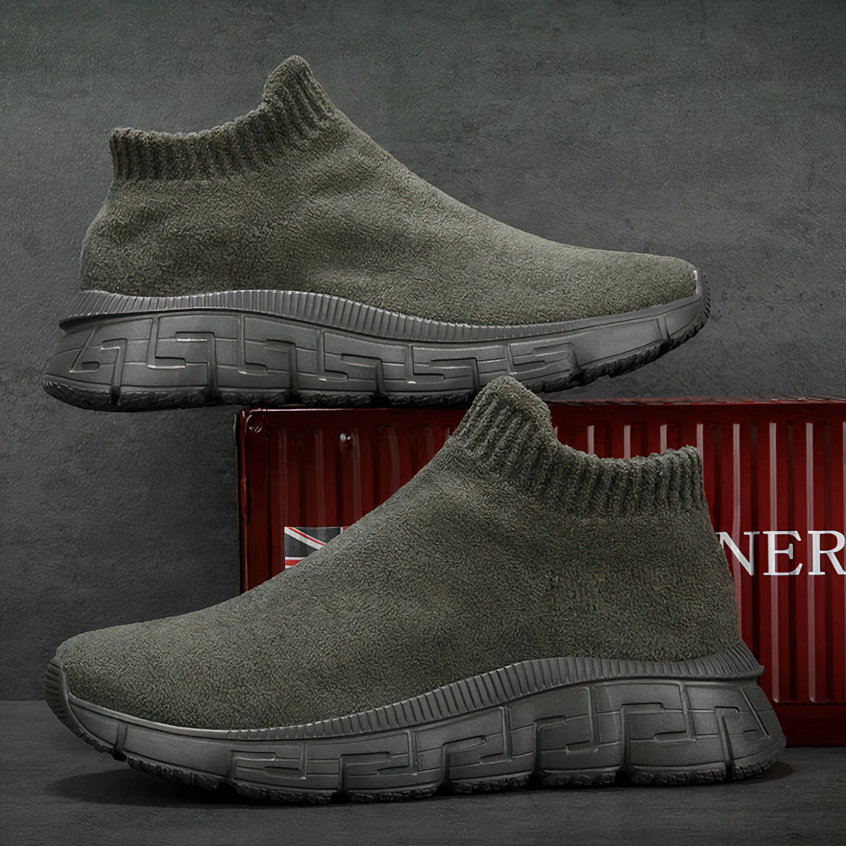 Warme, modieuze herensneakers met zacht materiaal en een robuuste zool, ideaal voor herfst- en winterdagen.