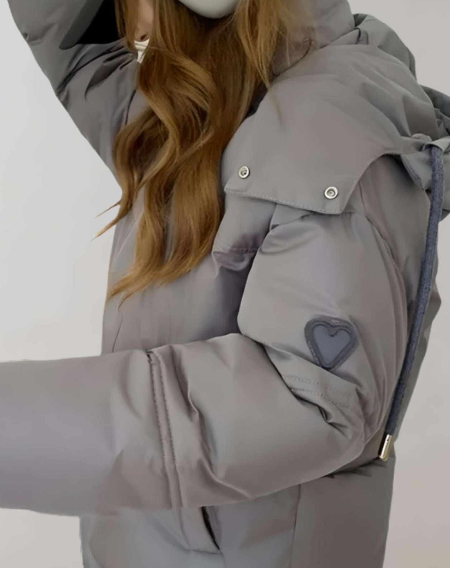 Warme, winddichte donsjas voor dames, ideaal voor koude herfst- en winterdagen.