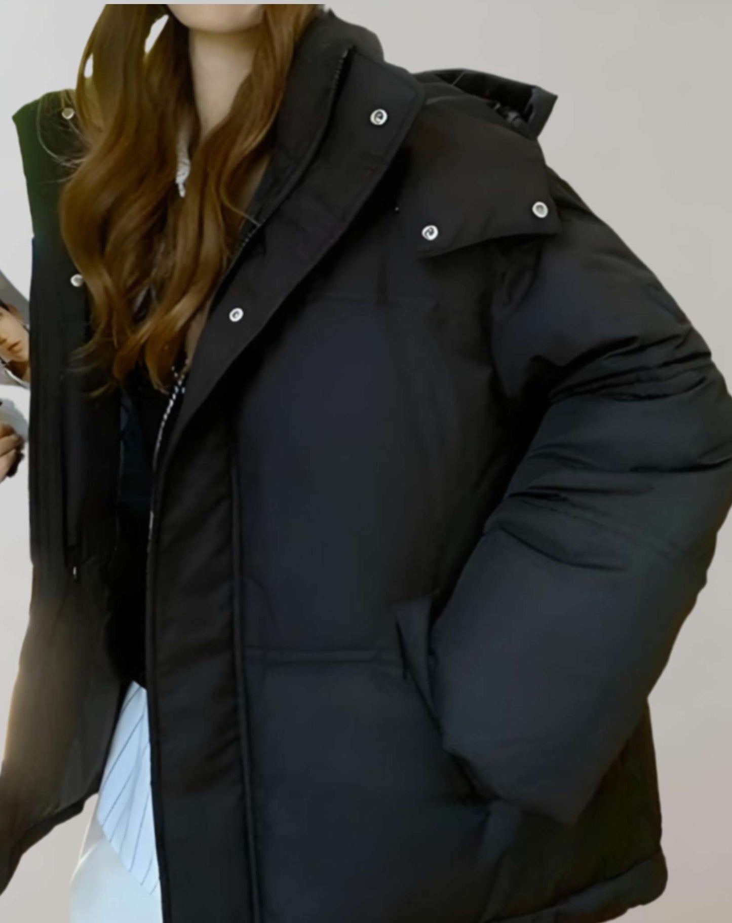 Warme, winddichte donsjas voor dames, ideaal voor koude herfst- en winterdagen.