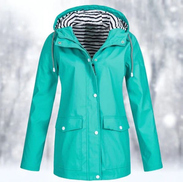 Weerbestendige jas voor dames, ideaal voor herfst- en winterdagen, met winddicht en waterdicht materiaal en verstelbare capuchon.