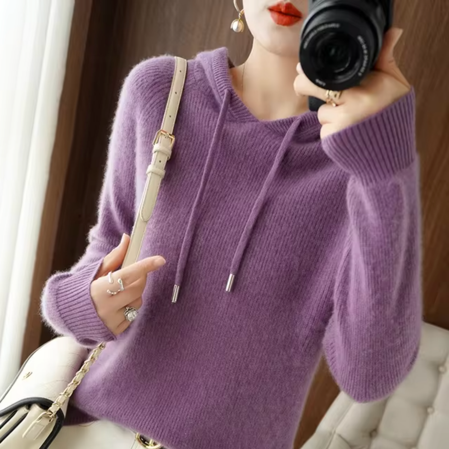 Warme gebreide hoodie voor dames, ideaal voor koude winterdagen