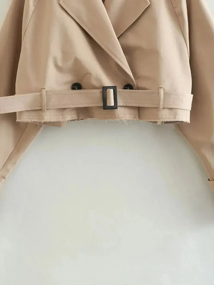 Modieuze bijgesneden trenchcoat voor dames - Alvira