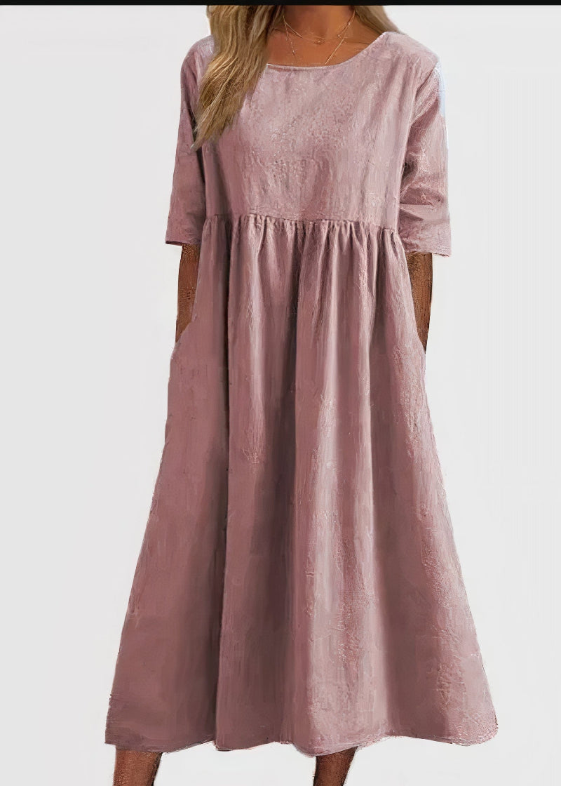Chique zomerjurk voor dames met een elegante snit en luchtige stof, ideaal voor zonnige dagen
