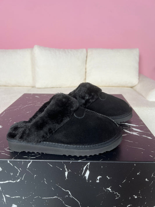 Comfortabele en warme pantoffels voor dames, ideaal voor de herfst en winter, met zachte voering en antislipzool voor behaaglijk comfort.