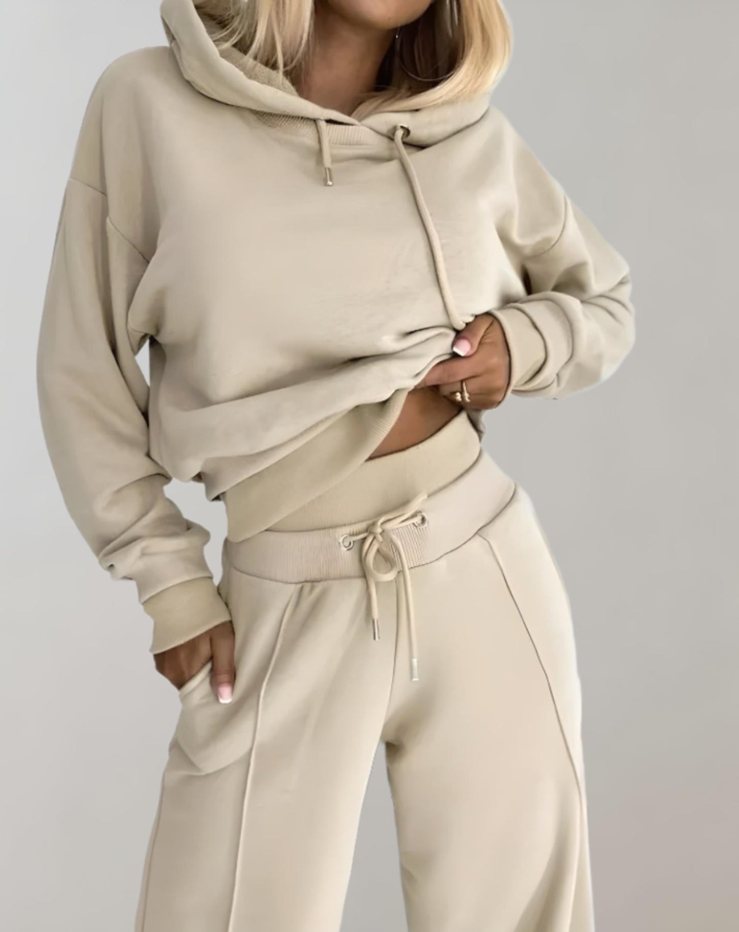 Dames loungeset met capuchon en wijde broek, perfect voor comfort en ontspanning