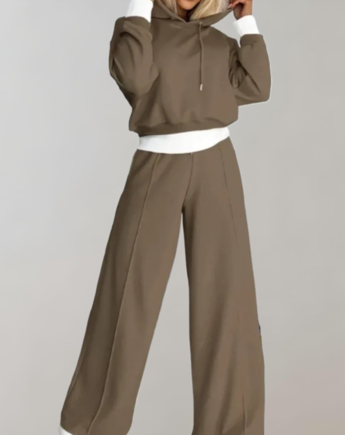 Dames loungeset met capuchon en wijde broek, perfect voor comfort en ontspanning