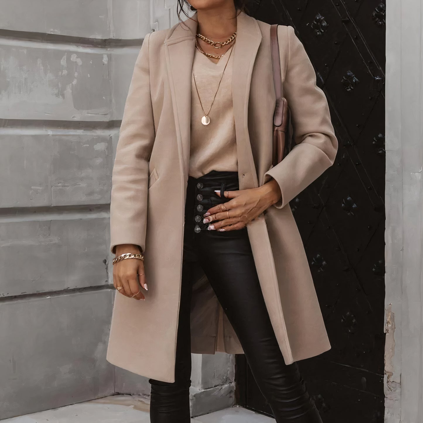 Elegante winterjas voor dames, ideaal voor herfst- en winterdagen, met een tijdloos ontwerp en hoogwaardig materiaal.