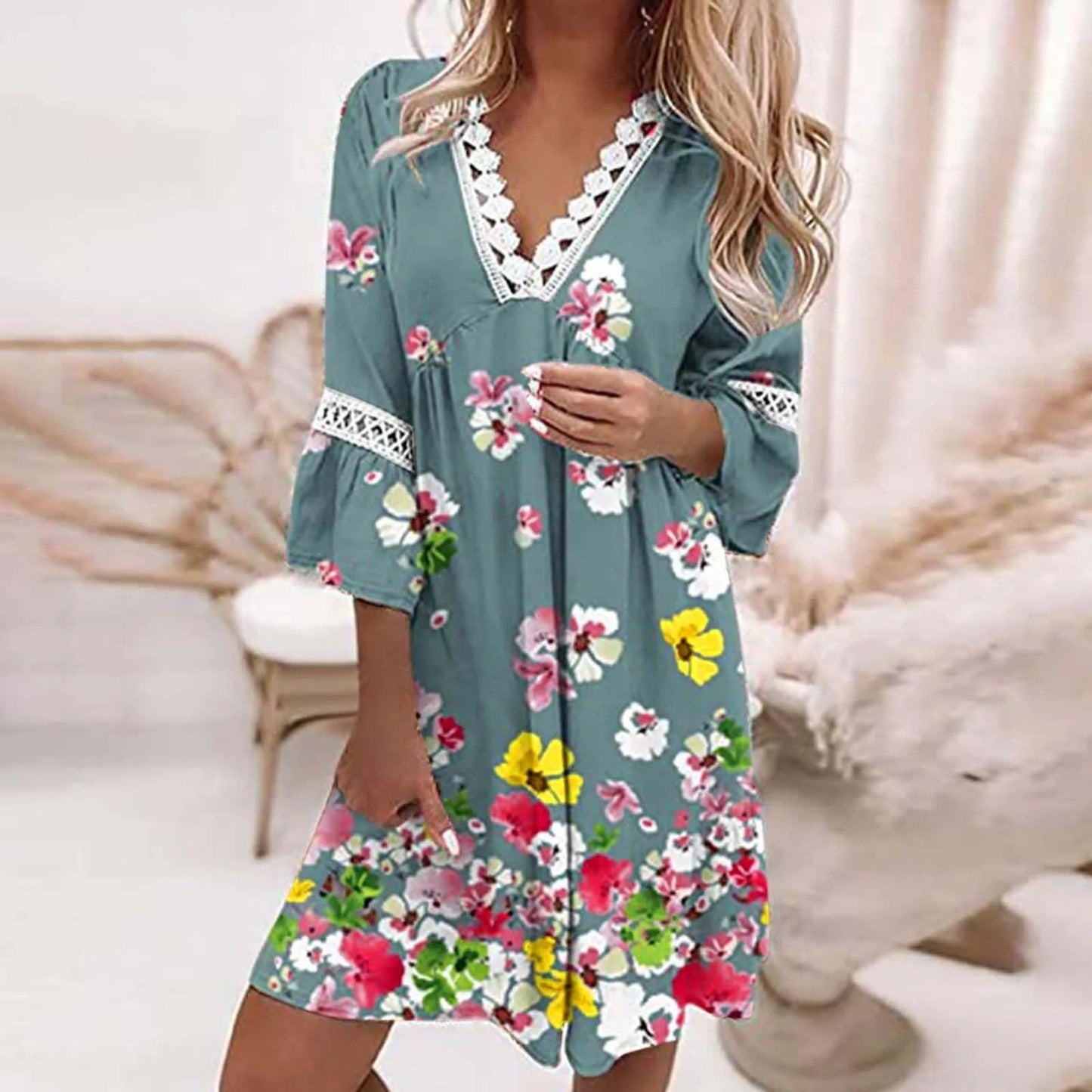 Luftiges und elegantes Damen-Sommerkleid für warme Tage und besondere Anlässe