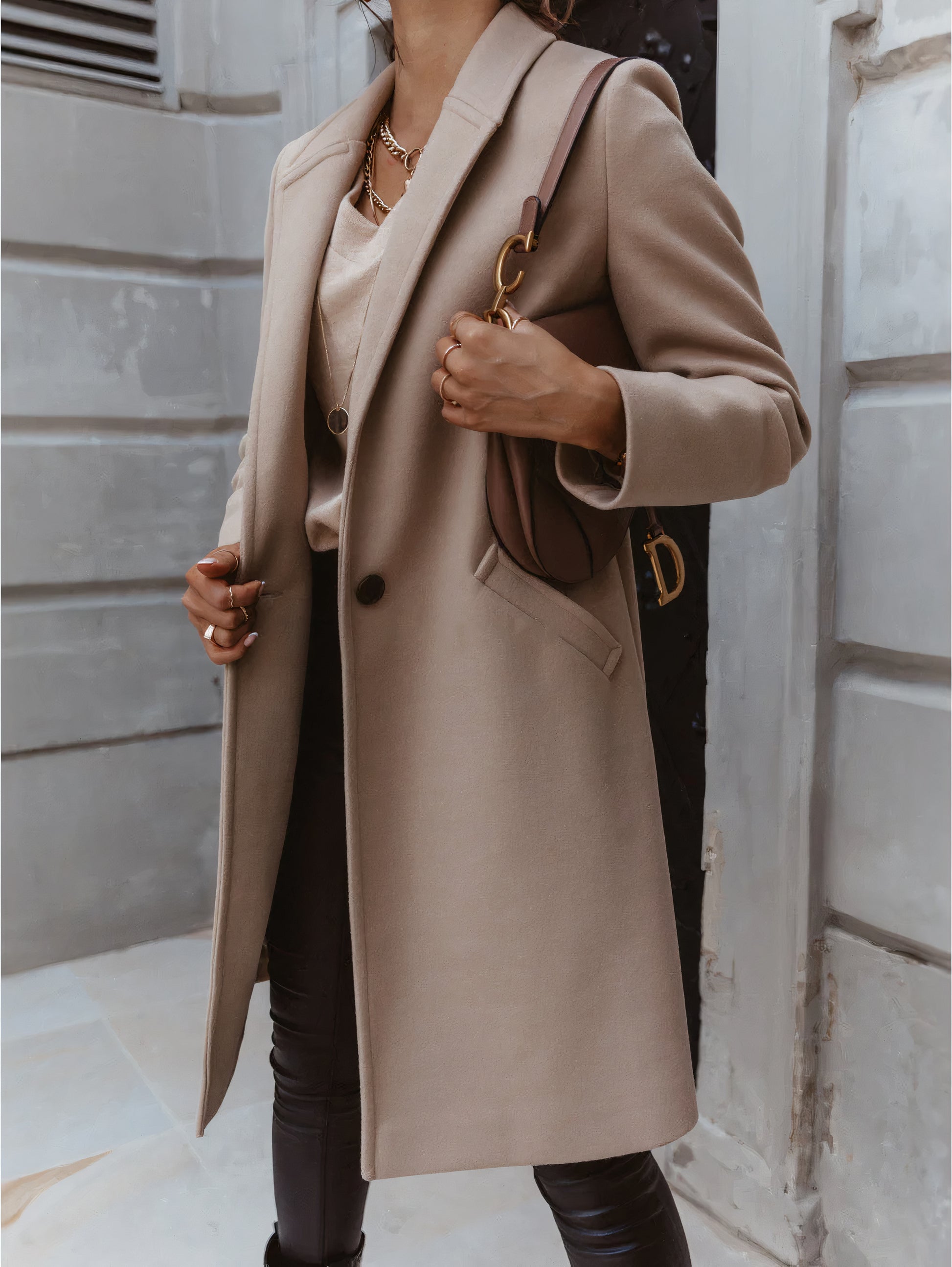 Elegante winterjas voor dames, perfect voor herfst- en winterdagen.