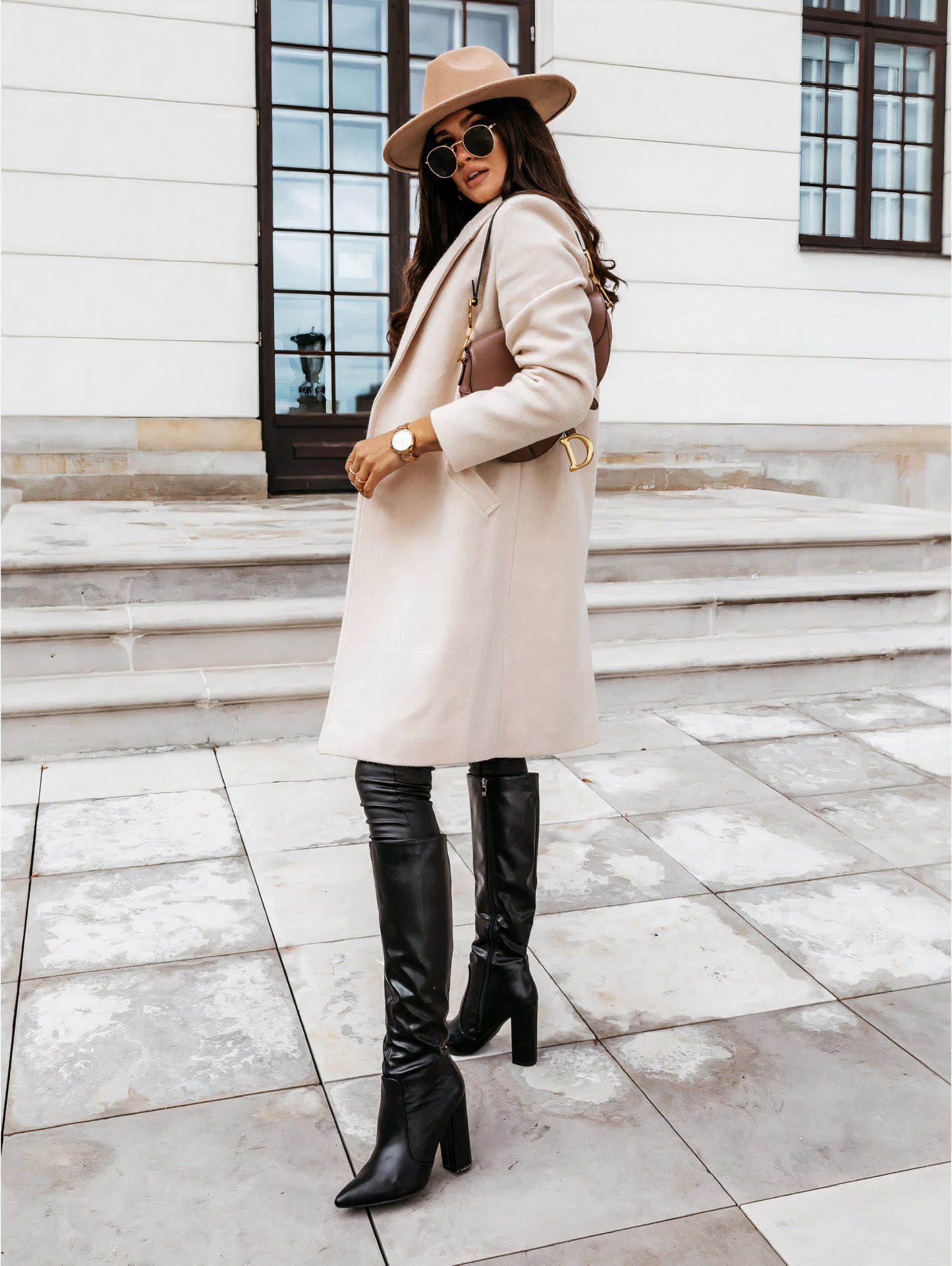 Elegante winterjas voor dames, perfect voor herfst- en winterdagen.