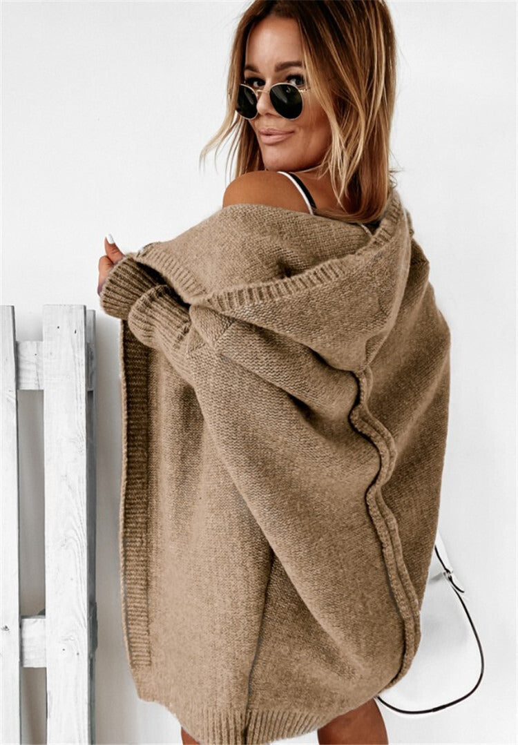 Gebreid vest met capuchon voor koele herfst- en winterdagen, gemaakt van hoogwaardig breiwerk met een knusse oversized pasvorm.