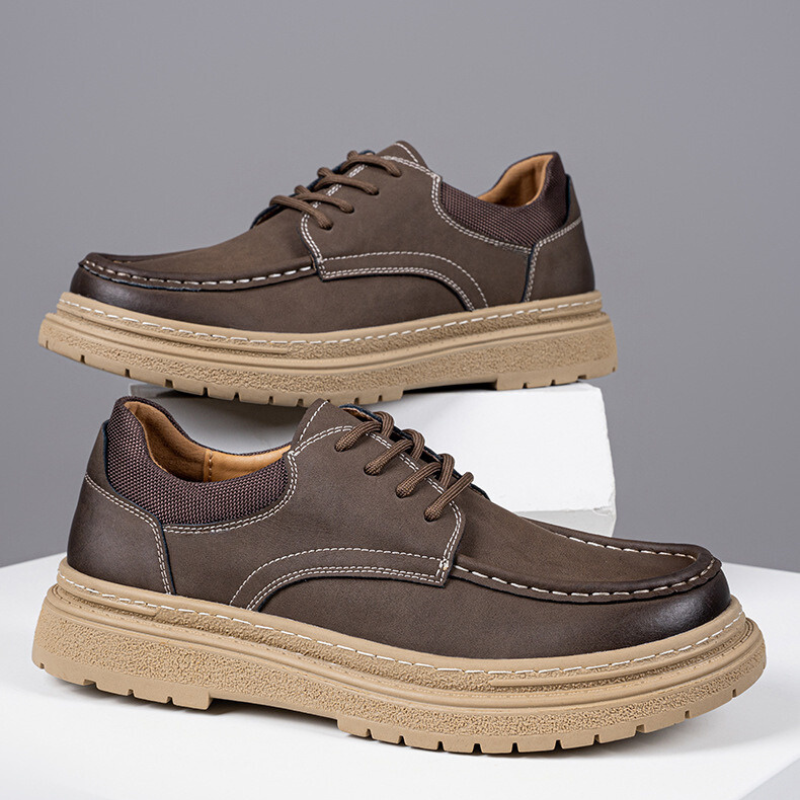 Stijlvolle en comfortabele retro leren herenschoenen, ideaal voor herfst- en winterdagen.