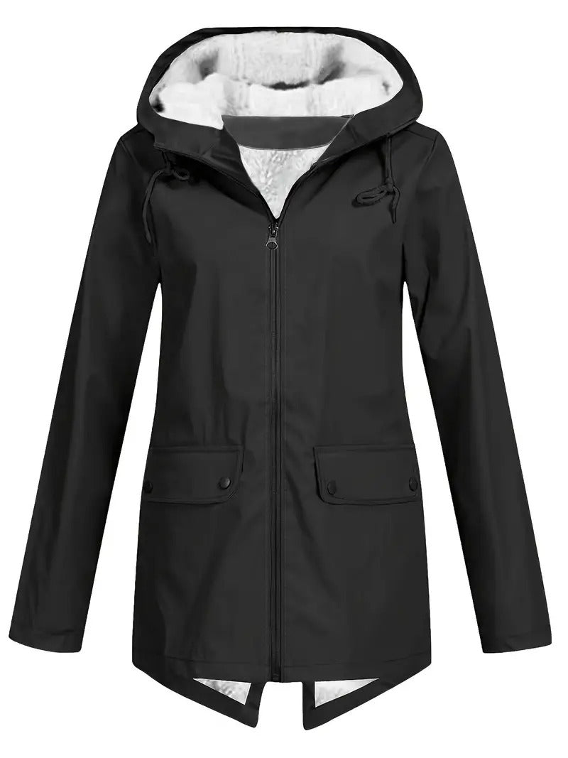 Jas met capuchon en ritssluiting, ideaal voor herfst- en winterdagen.