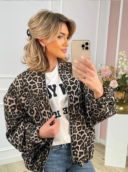 Jas met luipaardprint voor dames, ideaal voor de herfst en winter, zacht materiaal met een opvallend ontwerp voor stijlvol comfort.