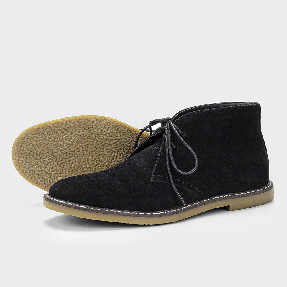 Klassieke woestijnlaarzen voor heren, stijlvol en comfortabel, ideaal voor de herfst of winter.