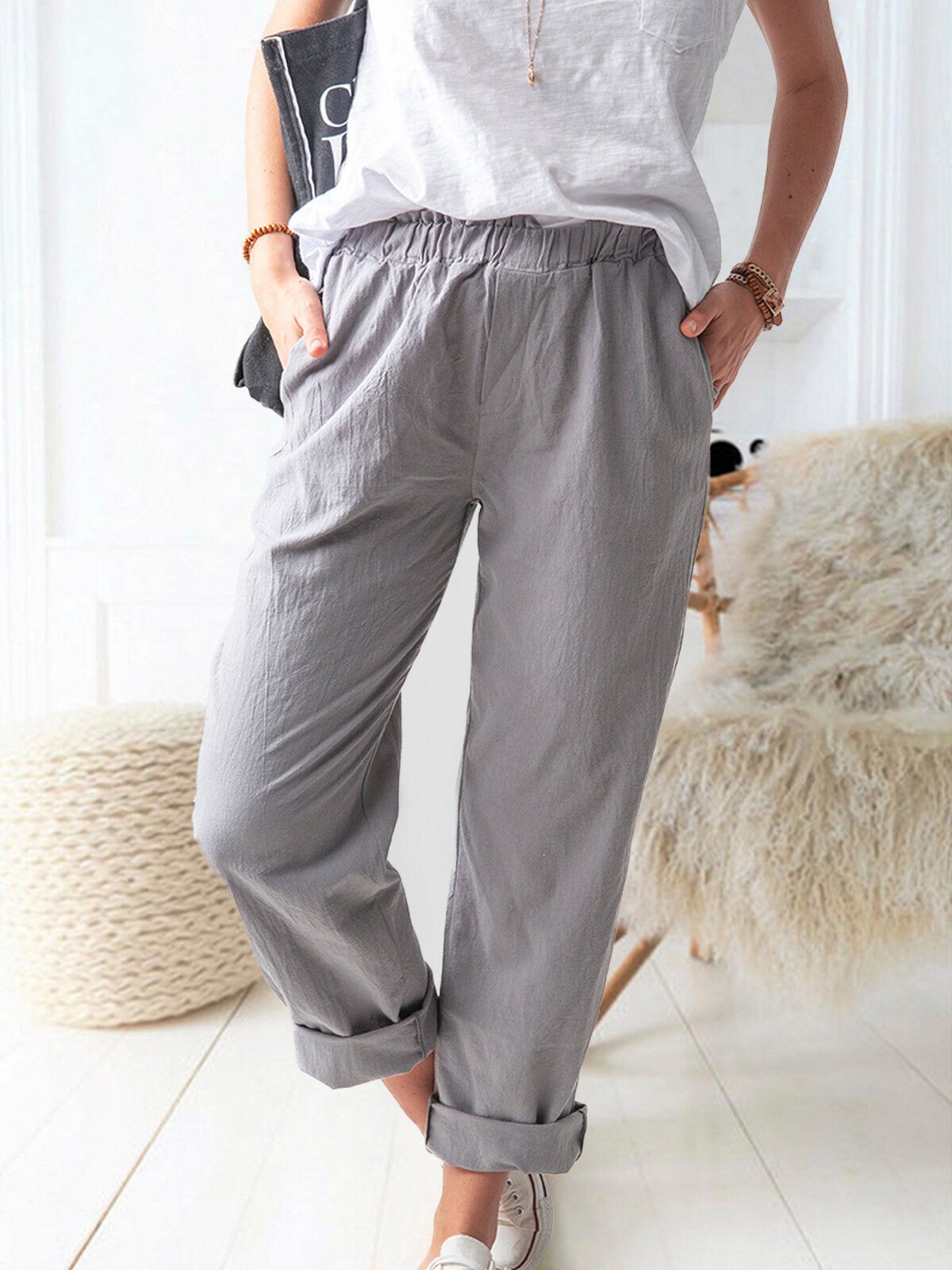 Luchtige linnen broek voor dames met een relaxte pasvorm, ademend en comfortabel voor warme dagen.