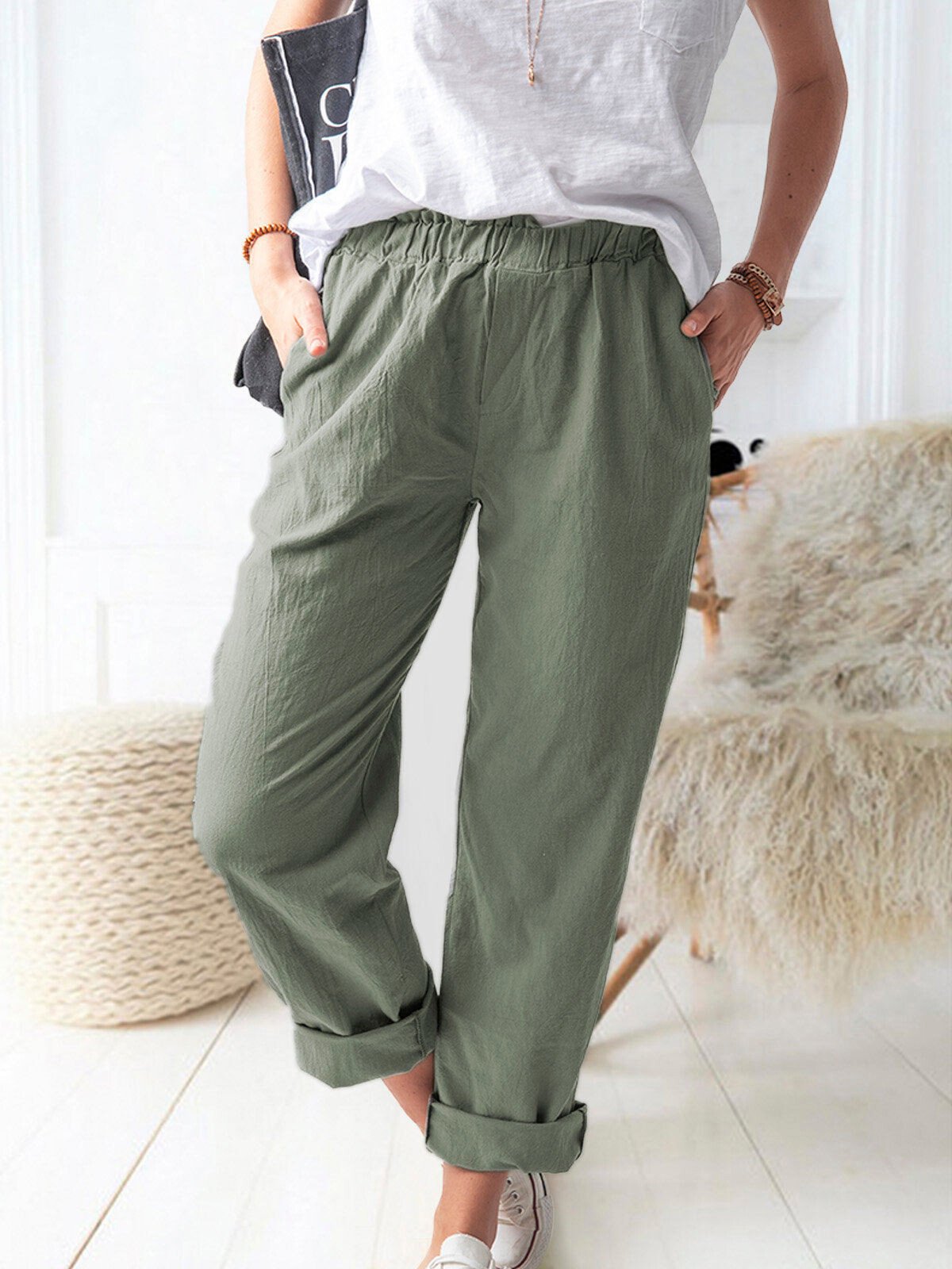 Luchtige linnen broek voor dames met een relaxte pasvorm, ademend en comfortabel voor warme dagen.