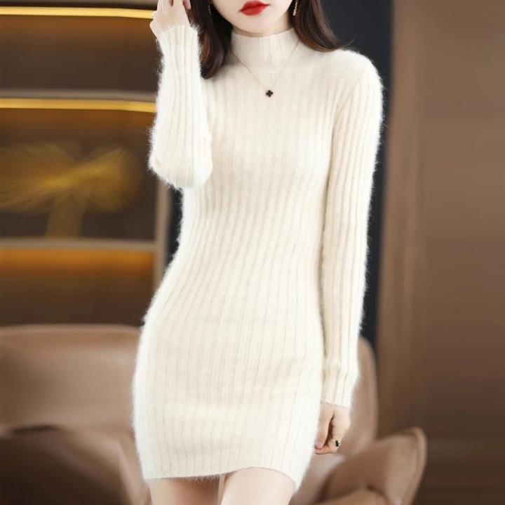 Modieuze warme jumperjurk voor dames, ideaal voor herfst- en winterdagen, met zacht materiaal en elegante snit.