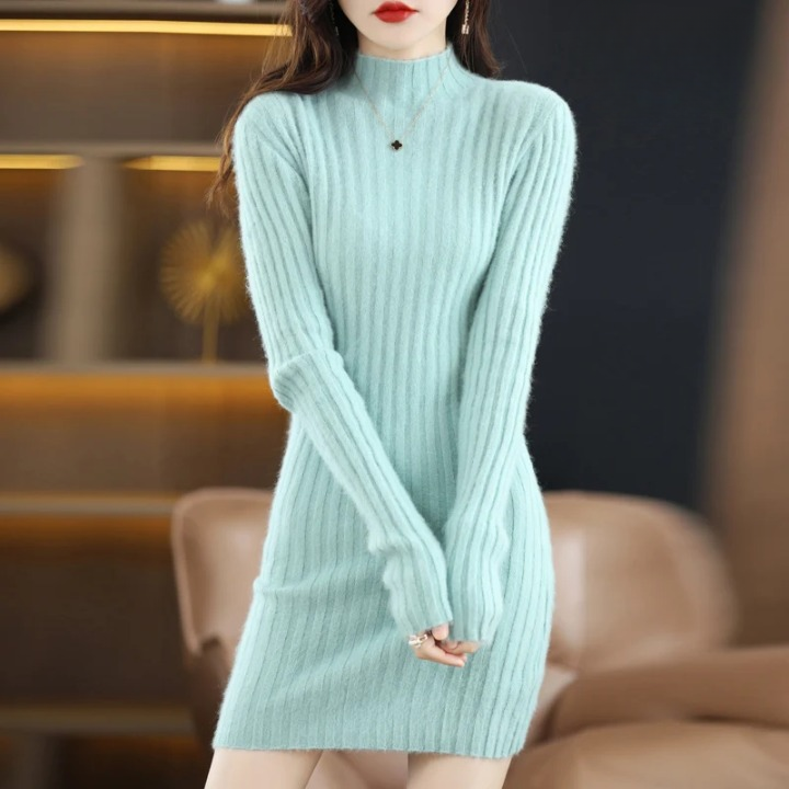 Modieuze warme jumperjurk voor dames, ideaal voor herfst- en winterdagen, met zacht materiaal en elegante snit.
