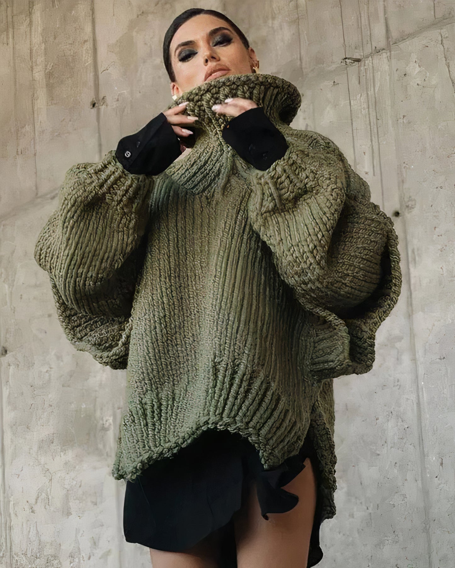 Modieuze gebreide jumperjurk voor dames, ideaal voor elegante herfst- en winterdagen.