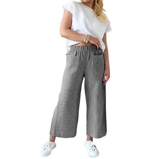 Relaxte katoenen broek voor de zomer, gemaakt van licht, ademend materiaal en met een comfortabele pasvorm.