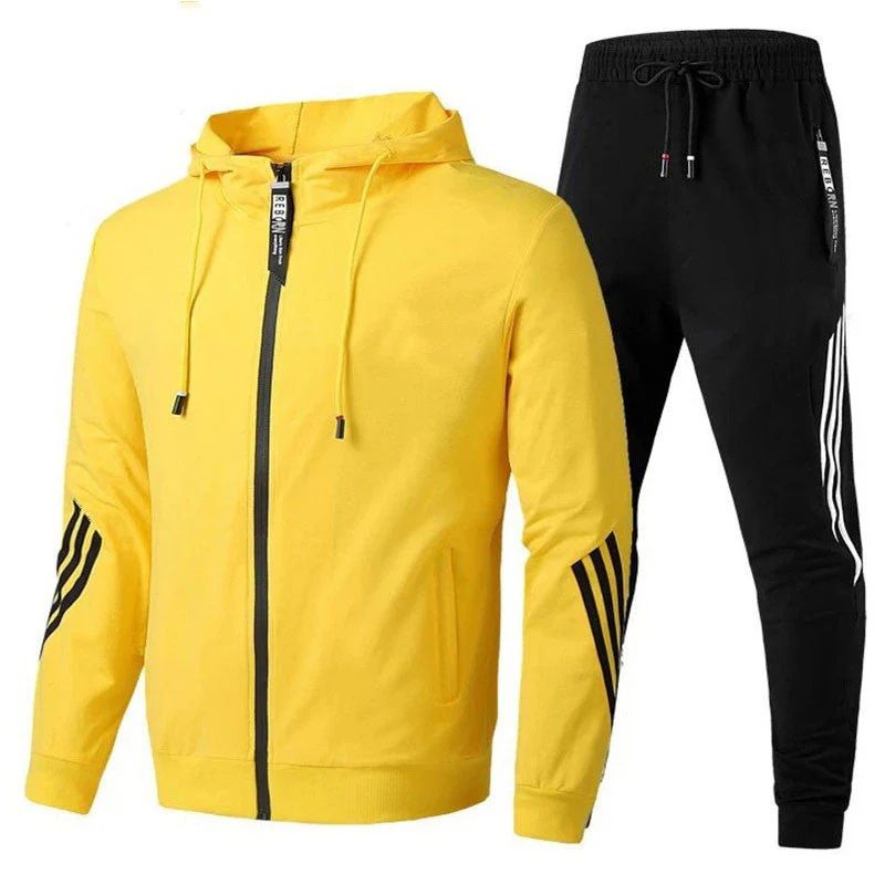 Comfortabel en sportief trainingspak voor heren, ideaal voor herfst en wintertrainingen.

