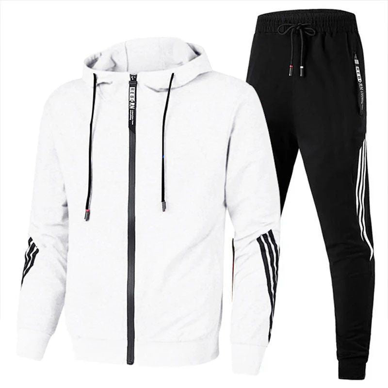 Comfortabel en sportief trainingspak voor heren, ideaal voor herfst en wintertrainingen.

