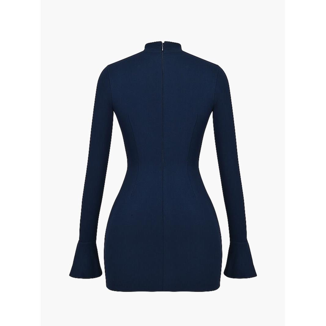 Stijlvolle jurk met lange mouwen, elegant ontwerp, ideaal voor formele gelegenheden en koele herfst- of winterdagen.